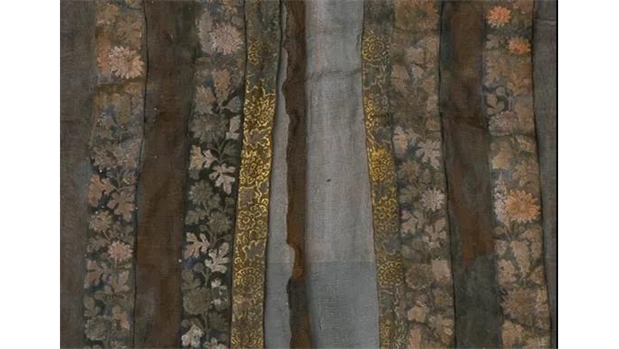 一文Vol.13丨​南宋女子的时尚单衣：福州黄昇墓出土紫褐色罗印金彩绘花边单衣